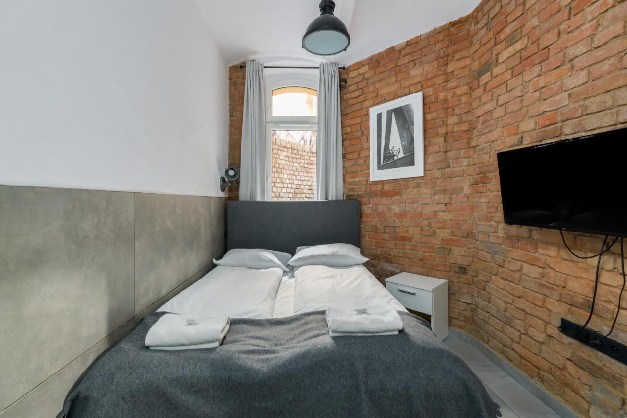 Underground Level Apartments Strzalowa By Renters Poznan Bagian luar foto